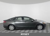 Used 2015 Ford Fusion SE image 2