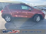 Used 2022 Chevrolet Trax LT w/ LT Convenience Package image 2