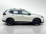 Used 2018 Nissan Rogue SV image 4