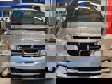 Used 2017 Dodge Grand Caravan SXT image 2
