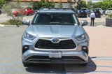 Used 2021 Toyota Highlander XLE image 2