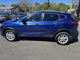 Used 2018 Nissan Rogue Sport SV image 2