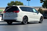 Used 2020 Chrysler Pacifica Touring-L image 3