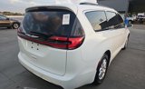 Used 2022 Chrysler Pacifica Touring-L image 2