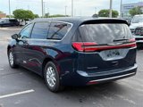 New 2025 Chrysler Pacifica Select image 5