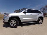 Used 2011 Jeep Grand Cherokee Limited w/ Luxury Group II image 4