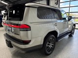 Used 2025 Lexus GX 550 image 3