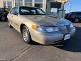 Used 2000 Lincoln Town Car Signature image 5