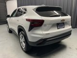 Used 2025 Chevrolet Trax LS w/ Driver Confidence Package image 5