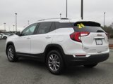 Used 2024 GMC Terrain SLT w/ Infotainment Package II image 4
