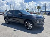 Used 2025 Chevrolet Trax RS w/ Sunroof Package image 3