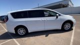 Used 2023 Chrysler Pacifica Touring-L image 2