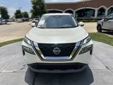 Used 2023 Nissan Rogue SV image 2
