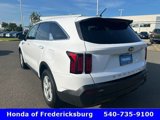 Used 2021 Kia Sorento LX image 3