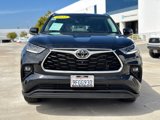Used 2023 Toyota Highlander Limited image 3