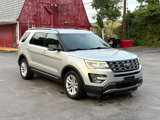 Used 2016 Ford Explorer XLT w/ Equipment Group 202A image 4
