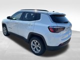 Used 2024 Jeep Compass Latitude image 3