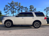 Used 2017 Lincoln Navigator Select image 4