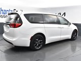 Used 2019 Chrysler Pacifica Touring Plus w/ S Appearance Package image 5