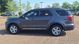 Used 2019 Ford Explorer XLT image 6