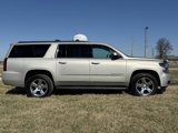 Used 2015 Chevrolet Suburban LT image 3