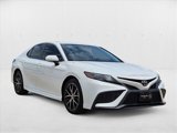 Used 2021 Toyota Camry SE image 3