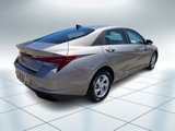 Used 2022 Hyundai Elantra SE image 4