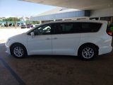 Used 2020 Chrysler Pacifica Touring image 2