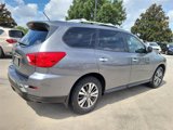 Used 2018 Nissan Pathfinder S image 3