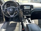Used 2020 Jeep Grand Cherokee Altitude image 2