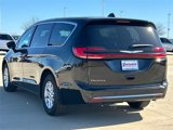 New 2025 Chrysler Pacifica Select image 6