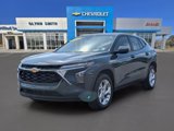 Used 2025 Chevrolet Trax LS w/ LS Convenience Package image 2