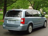 Used 2016 Chrysler Town & Country Touring w/ Driver Convenience Group image 3