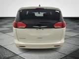 Used 2022 Chrysler Voyager LX image 5