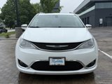 Used 2020 Chrysler Pacifica Limited image 2