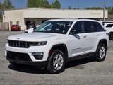 Used 2023 Jeep Grand Cherokee Limited image 2