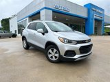 Used 2022 Chevrolet Trax LT w/ LT Convenience Package image 2