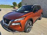 Used 2021 Nissan Rogue SL image 2