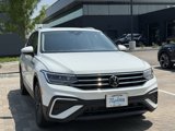 Used 2022 Volkswagen Tiguan SE w/ Panoramic Sunroof Package image 3