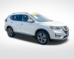 Used 2017 Nissan Rogue SL image 3