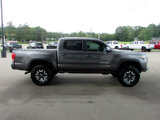 Used 2017 Toyota Tacoma TRD Off-Road image 4