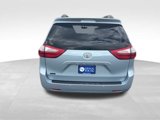Used 2015 Toyota Sienna L image 4