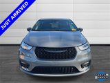 Used 2022 Chrysler Pacifica Touring-L w/ S Appearance Package image 2