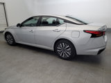 Used 2023 Nissan Altima 2.5 SV image 3