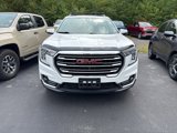 Used 2022 GMC Terrain SLT w/ Tech Package image 2