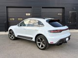 Certified 2024 Porsche Macan image 3