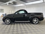 Used 2004 Chevrolet SSR w/ Preferred Equipment Group image 4