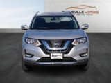 Used 2017 Nissan Rogue SV image 2