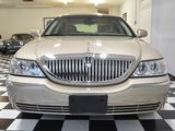 Used 2004 Lincoln Town Car Signature image 4
