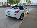 Used 2008 Pontiac Solstice Convertible w/ Preferred Package image 3